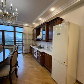 In Baku 101.0 m² apartment is for sale - Image 3