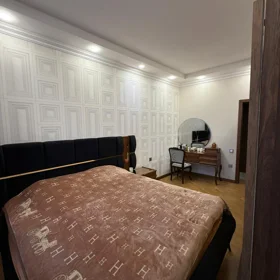 In Baku 101.0 m² apartment is for sale - Image 9