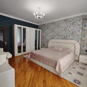 In Baku 140.0 m² apartment is for sale - Image 5