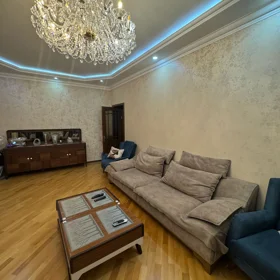 In Səbail rayonu 100.0 m² apartment is for sale - Image 2