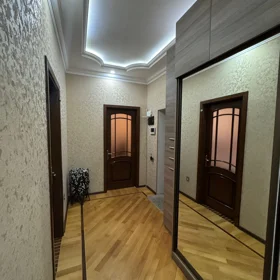 In Səbail rayonu 100.0 m² apartment is for sale - Image 5