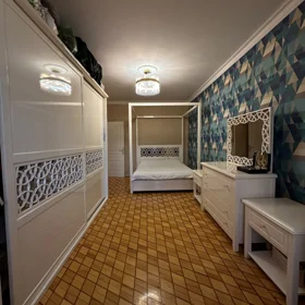 In Baku 110.0 m² apartment is for sale - Image 5