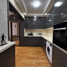 In Baku 110.0 m² apartment is for sale - Image 7