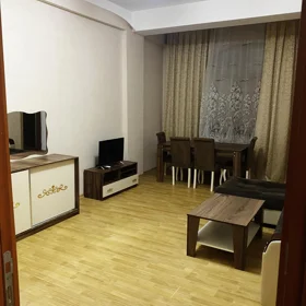 In Baku 80.0 m² apartment is for rent - Image 3