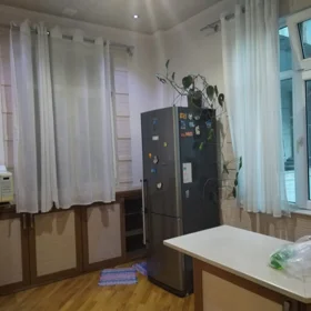 In Baku 85.0 m² apartment is for rent - Image 2