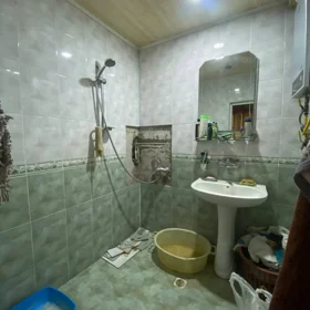 In Baku 68.0 m² apartment is for sale - Image 2