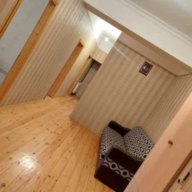 In Baku 100.0 m² apartment is for rent - Image 3