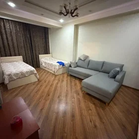 In Səbail rayonu 160.0 m² apartment is for sale - Image 2