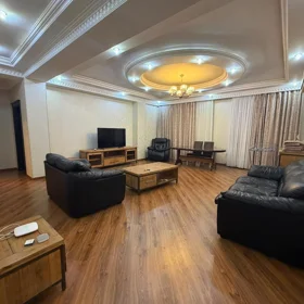 In Səbail rayonu 160.0 m² apartment is for sale - Image 4