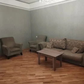 In Baku 90.0 m² apartment is for rent - Image 3