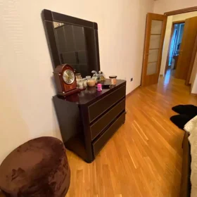 In Baku 140.0 m² apartment is for sale - Image 9