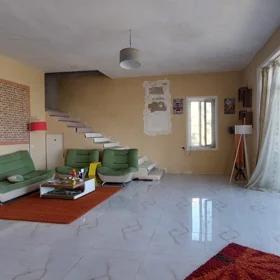 In nan 180.0 m² house with 4.0 rooms is for sale - Image 8