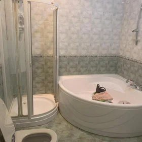 In Baku 145.0 m² apartment is for rent - Image 2