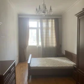 In Baku 145.0 m² apartment is for rent - Image 5