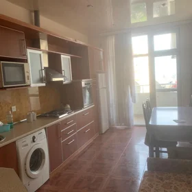 In Baku 145.0 m² apartment is for rent - Image 8