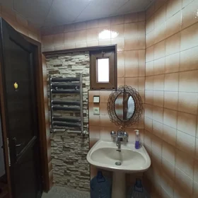 In Baku 60.0 m² apartment is for rent - Image 9