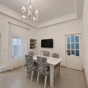 In Səbail rayonu 130.0 m² apartment is for sale - Image 3