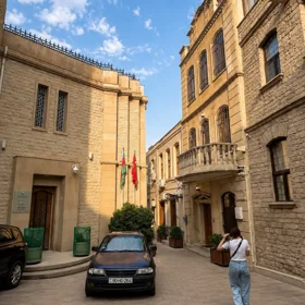In Səbail rayonu 130.0 m² apartment is for sale - Image 4