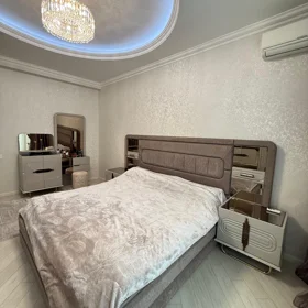 In Baku 108.0 m² apartment is for sale - Image 2