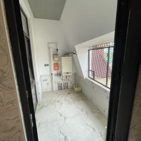 In Baku 75.0 m² apartment is for rent - Image 10