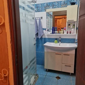 In Baku 107.0 m² apartment is for sale - Image 8