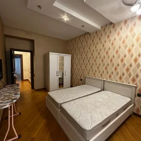 In Baku 138.0 m² apartment is for rent - Image 2