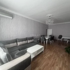 Baku-da 85.0 m2 mənzil kirayə verilir