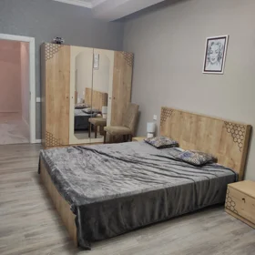 In Baku 70.0 m² apartment is for rent - Image 2