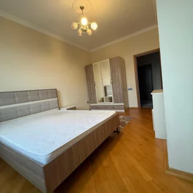 In Baku 130.0 m² apartment is for rent - Image 5