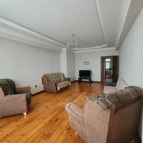 In Baku 90.0 m² apartment is for rent - Image 9