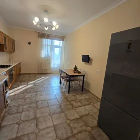 In Baku 125.0 m² apartment is for rent - Image 10