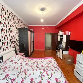 In Baku 115.0 m² apartment is for sale - Image 8