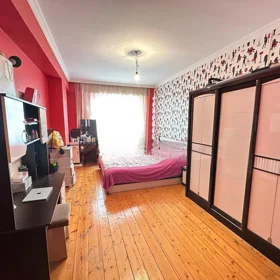 In Baku 115.0 m² apartment is for sale - Image 9