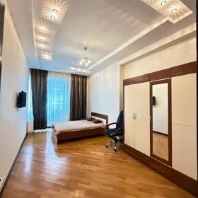 In Baku 135.0 m² apartment is for rent - Image 8