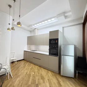In Baku 135.0 m² apartment is for rent - Image 9