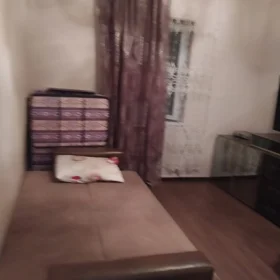 In Baku 65.0 m² house with 3.0 rooms is for rent - Image 9