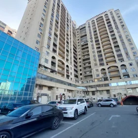 In Baku 155.0 m² apartment is for sale - Image 2