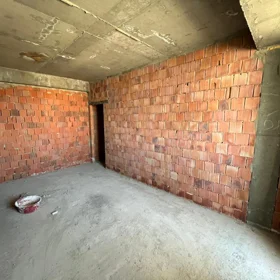 In Baku 155.0 m² apartment is for sale - Image 3