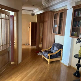 In Baku 127.0 m² apartment is for sale - Image 9