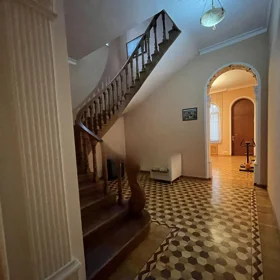 In Baku 1100.0 m² house with 20.0 rooms is for sale - Image 6