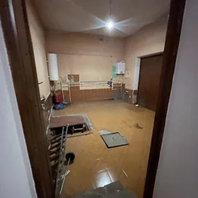 In Baku 1100.0 m² house with 20.0 rooms is for sale - Image 7
