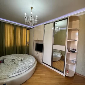 In Baku 140.0 m² apartment is for sale - Image 4