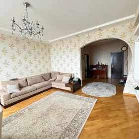 In Baku 111.0 m² apartment is for sale - Image 4