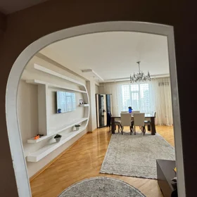 In Baku 111.0 m² apartment is for sale - Image 9