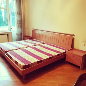 In Baku 175.0 m² apartment is for sale - Image 8