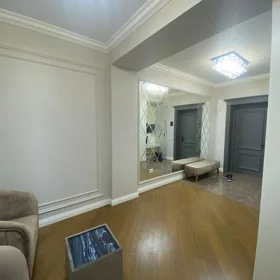 In Baku 202.0 m² apartment is for rent - Image 6