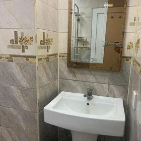 In Baku 80.0 m² apartment is for rent - Image 9