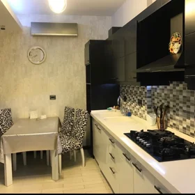 In Xətai rayonu 180.0 m² apartment is for rent - Image 7