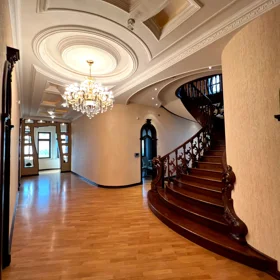 In Baku 1000.0 m² house with 10.0 rooms is for sale - Image 5