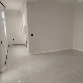 In Baku 72.0 m² apartment is for sale - Image 4